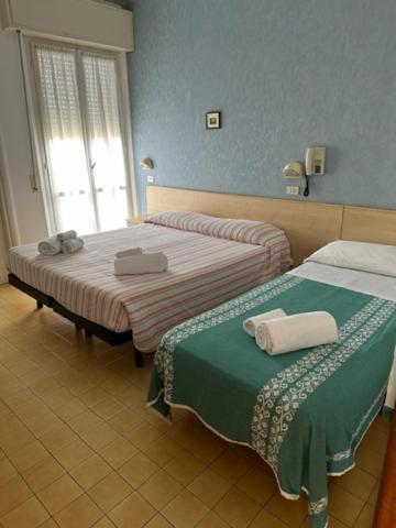 Hotel Villa Vera Римини Екстериор снимка